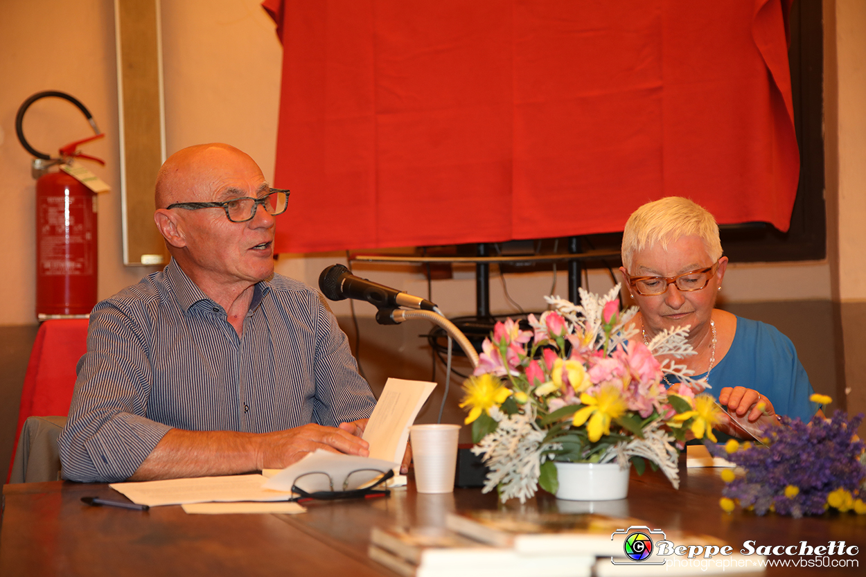 VBS_3419 - Presentazione libro 'La tovaglia a quadri' di Celestina Franco.jpg